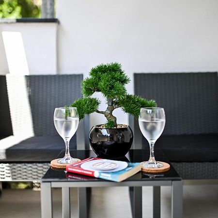 Newly Renovated Apartment Luce Zadar Extérieur photo