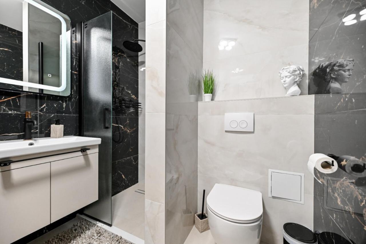 Newly Renovated Apartment Luce Zadar Extérieur photo